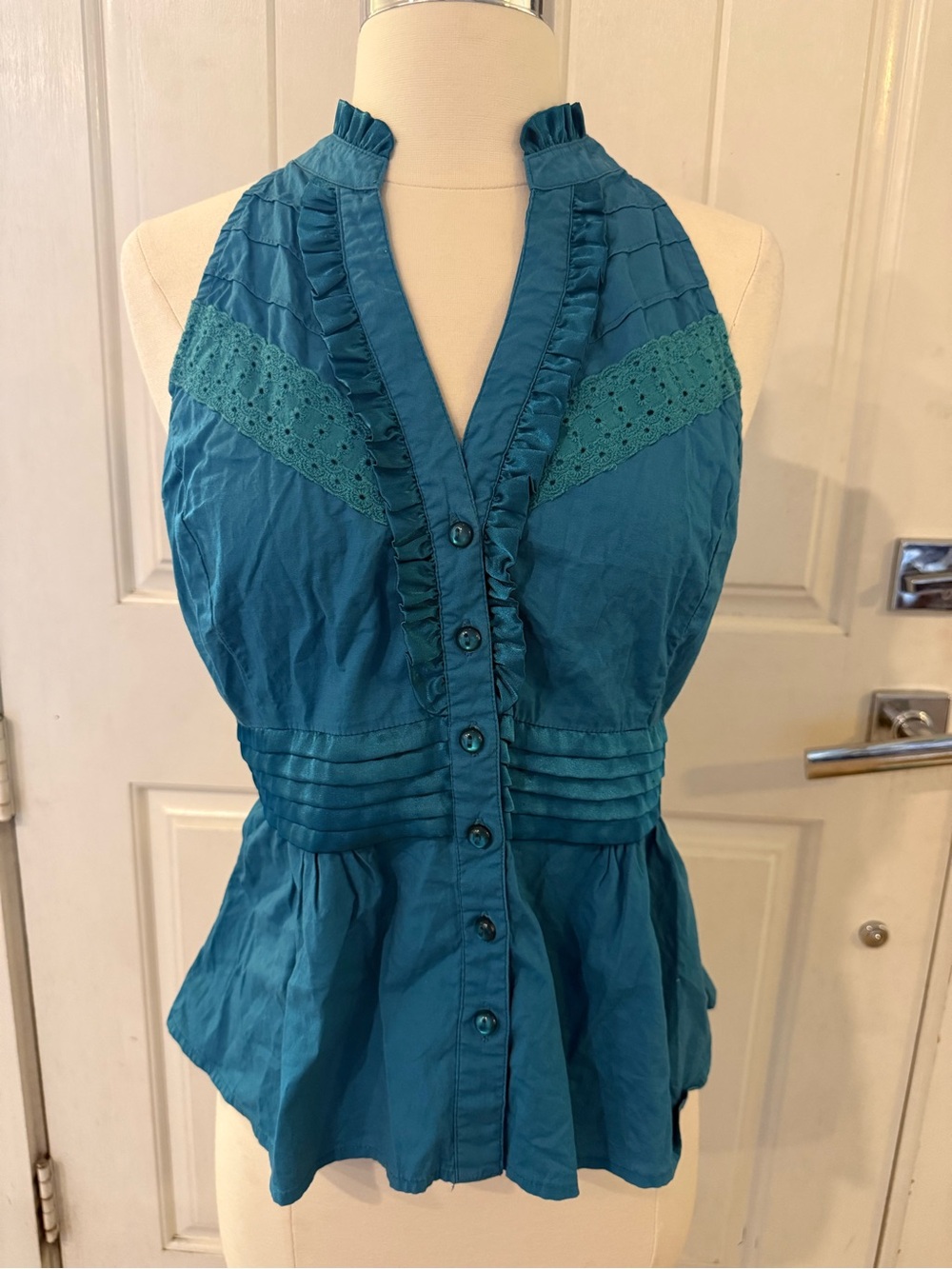 VTG Y2K XOXO Teal Ruffle Halter Top Lace Button Up Peplum Blouse med going out
